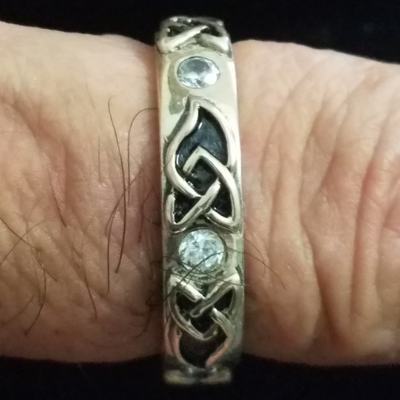 Irish Wedding Band in Sterling Silver - Picture 6 of 6